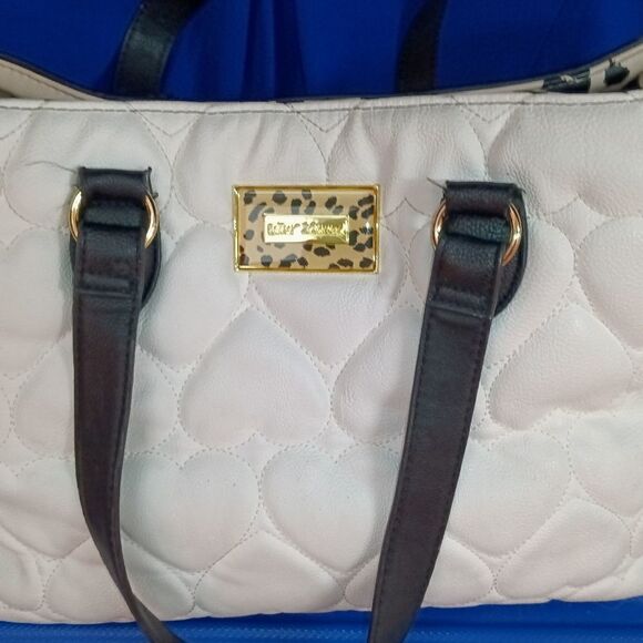 NWOT large Betsey Johnson purse - Picture 6 of 8